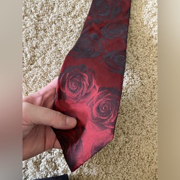 Vintage Dolce & Gabbana Silk Tie - Picture 6 of 6
